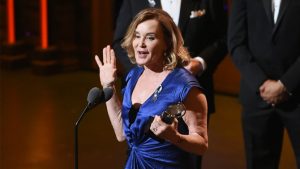 Jessica Lange accepts the award for leading actress in a play for "Long Day's Journey into Night" at the Tony Awards at the Beacon Theatre on Sunday, June 12, 2016, in New York. (Photo by Evan Agostini/Invision/AP)