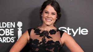 miss_golden_globes_2014_sosie_bacon_1